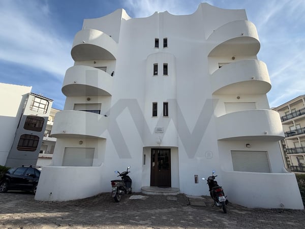 Apartment in Correeira - view 1