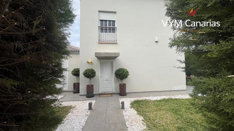 Villa in Playa de Fanabe - view 1