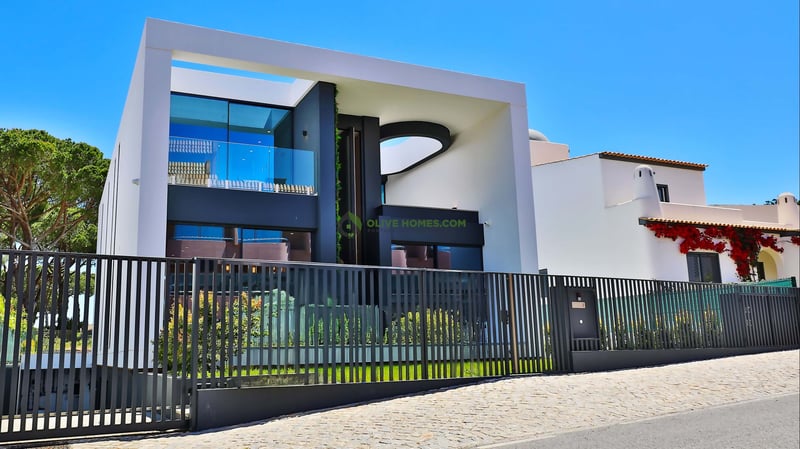 Villa in Vilamoura - view 1