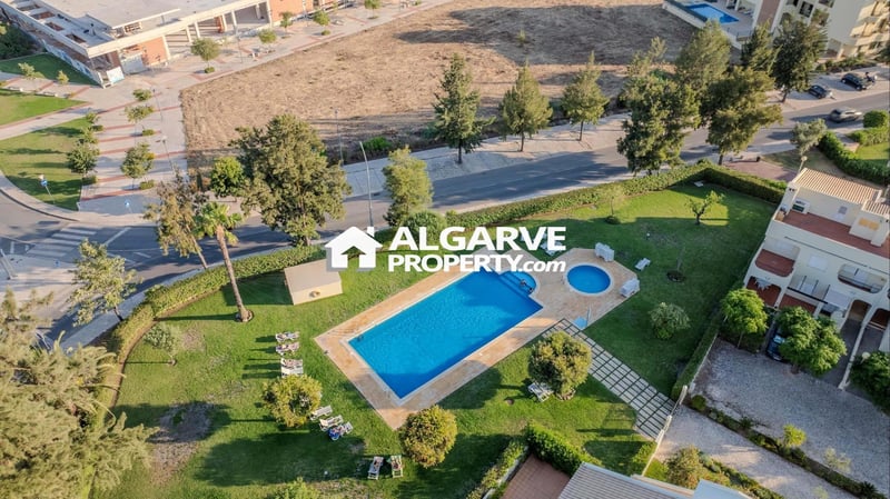 Villa in Quarteira - view 1