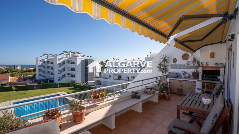 Apartment in Quarteira - view 1