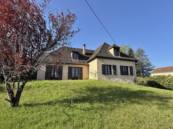 House in Sarlat-la-Caneda - view 1