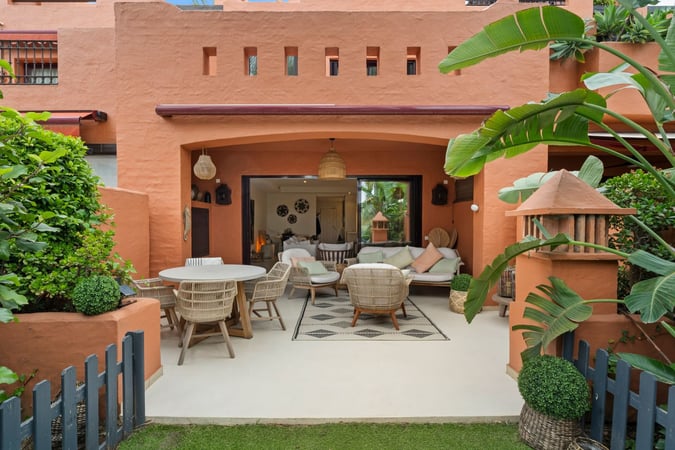 House in Nueva Andalucia - view 1