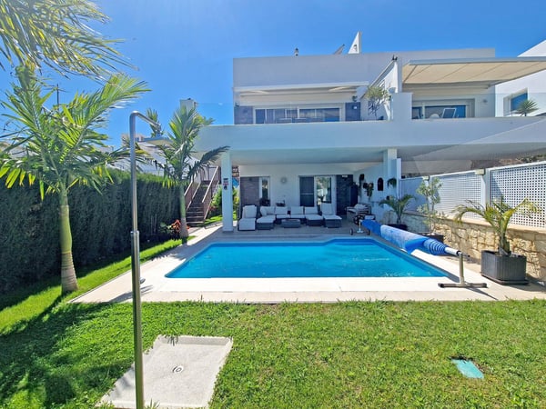 House in Riviera del Sol - view 1