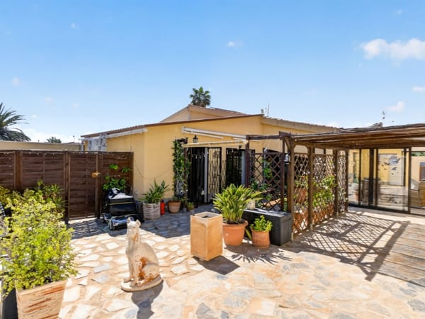 Villa in Torrevieja - view 1