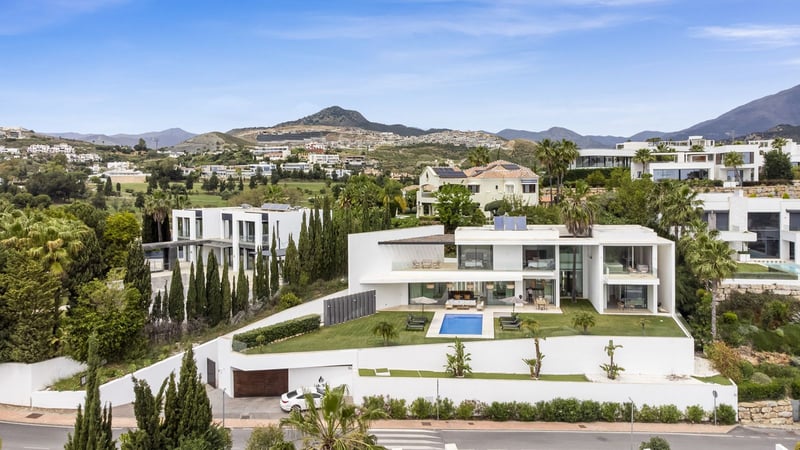 House in Benahavis - view 1