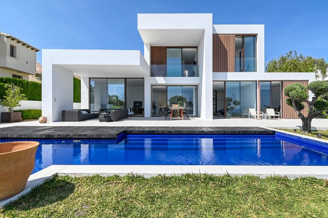 Villa in Moraira - view 1