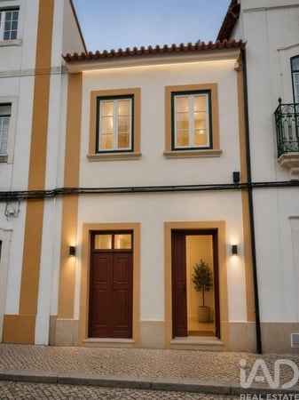House in Montemor-O-Velho - view 1