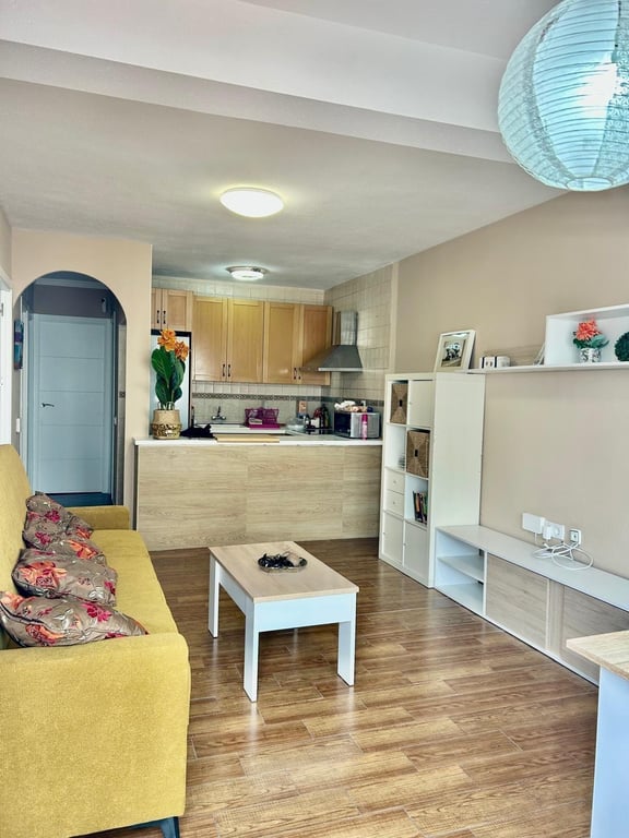 Apartment in Torrevieja - Image 2