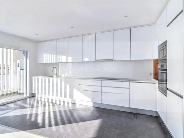 Apartment in Corroios - view 1