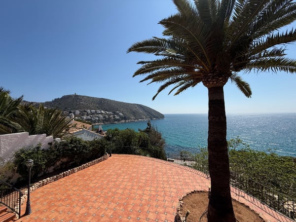 Villa in Moraira - view 1