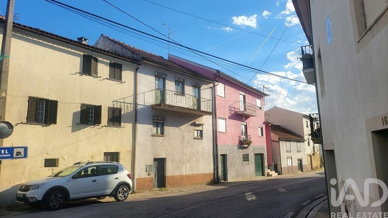 House in Vila Pouca da Beira - view 1
