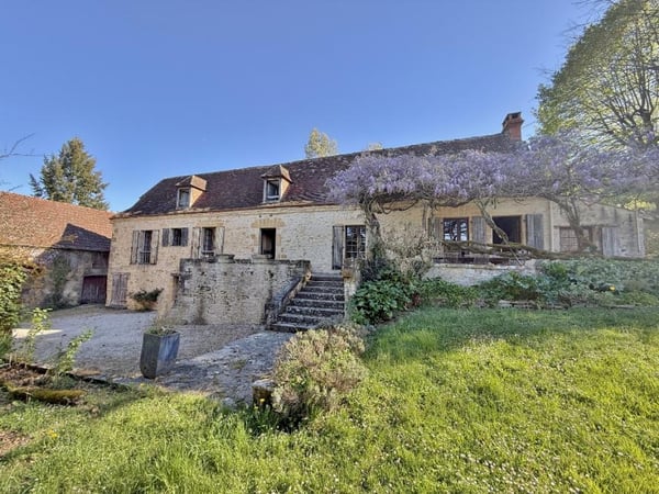 House in Sarlat-la-Caneda - view 1