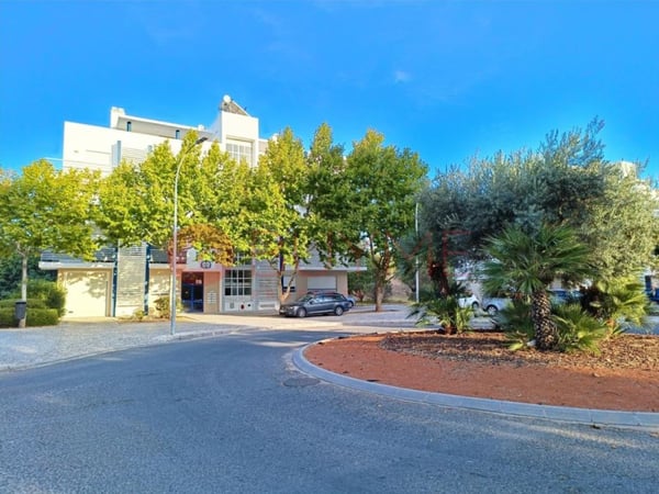 Apartment in Loule (Sao Clemente) - view 1
