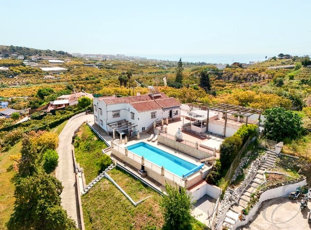 Villa in Nerja - view 1