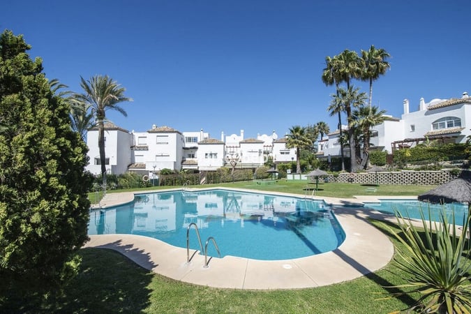 House in Estepona - view 1