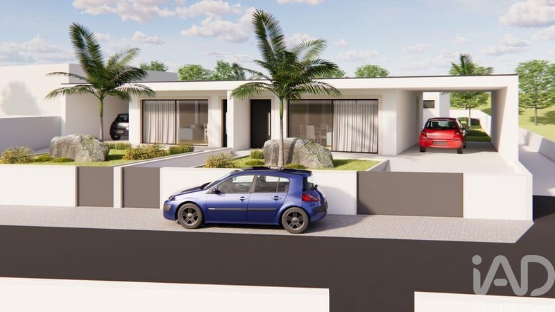 House in Alvaraes - view 1