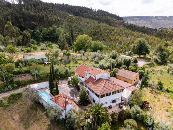 House in Pombeiro da Beira - view 1
