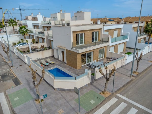 House in Pilar de la Horadada - view 1
