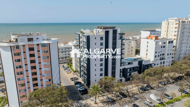 Apartment in Quarteira - view 1