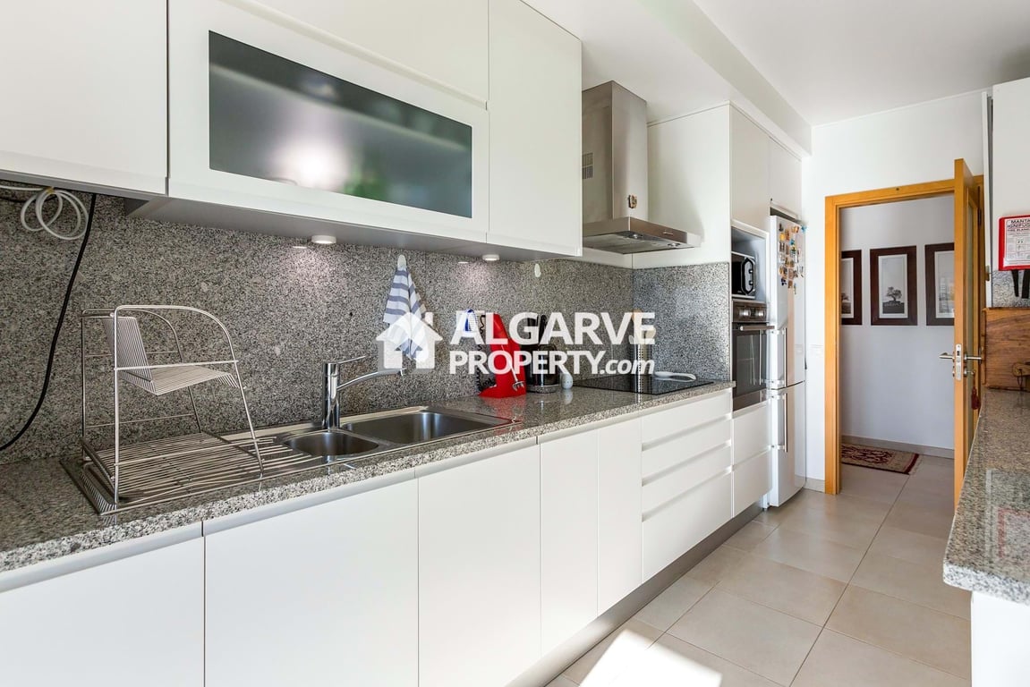 Apartment in Loule - Image 3