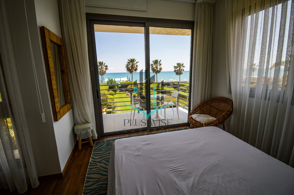 Villa in Mazotos - Image 2
