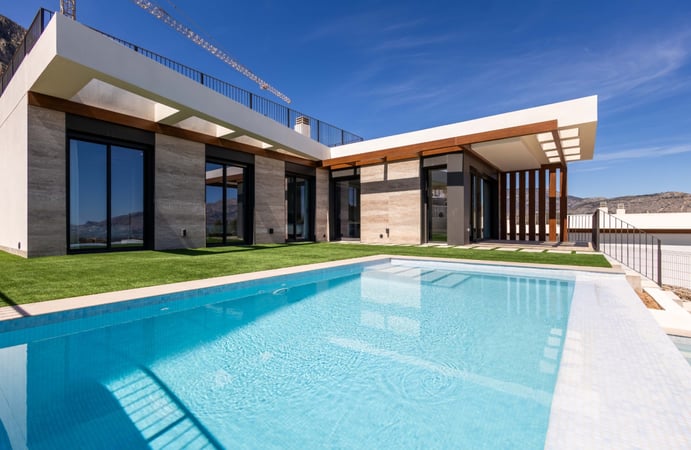 Villa in Polop - view 1