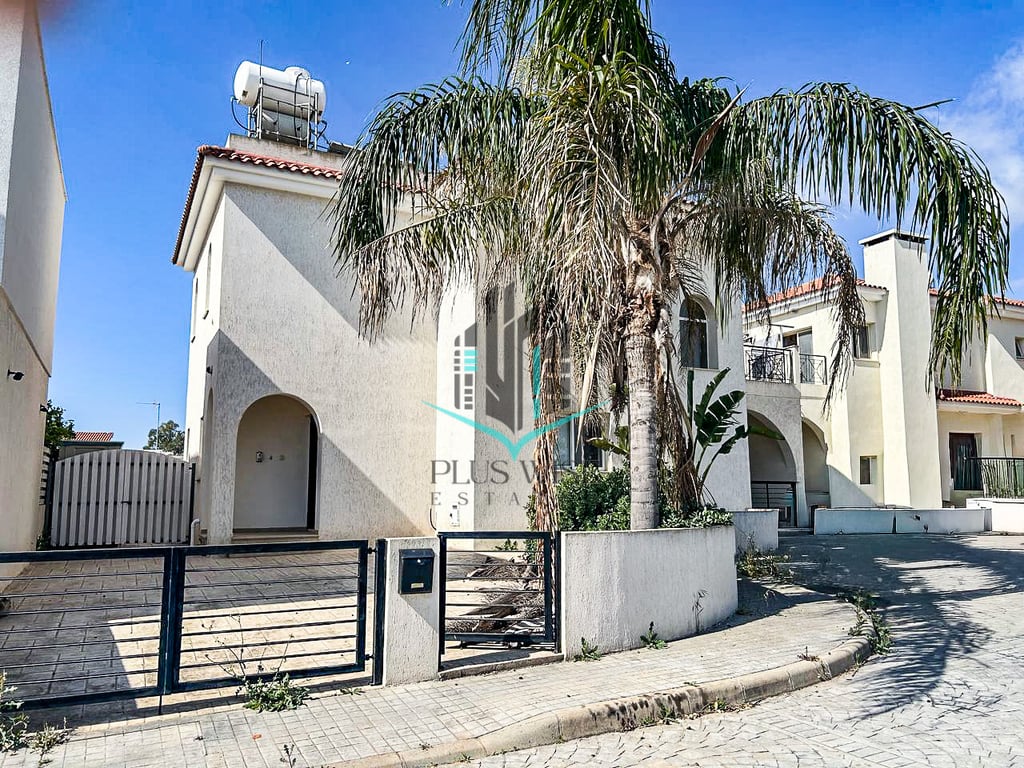 Villa in Paralimni - Image 3