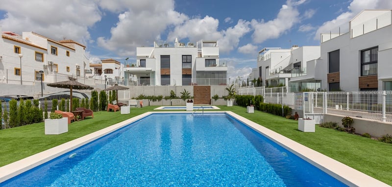 Apartment in Los Montesinos - view 1