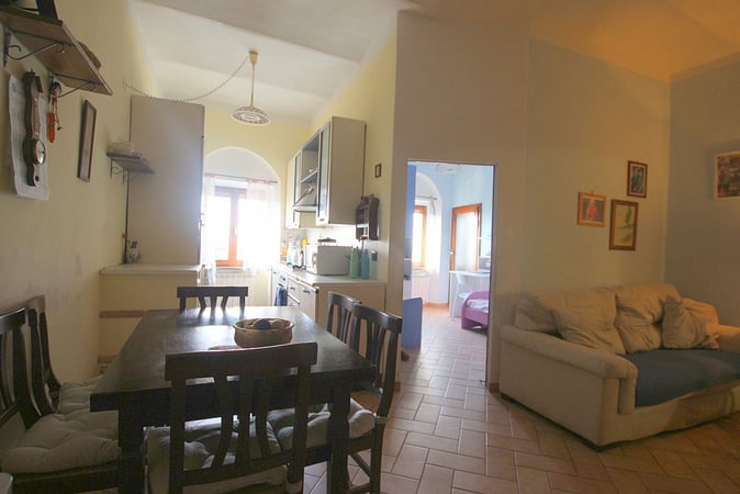 House in Volterra - view 1
