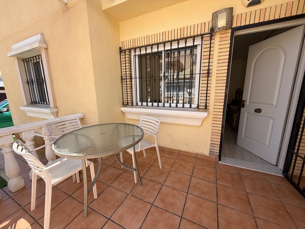 Apartment in Los Dolses - Image 2