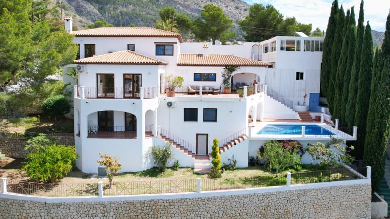 Villa in Bernia - view 1