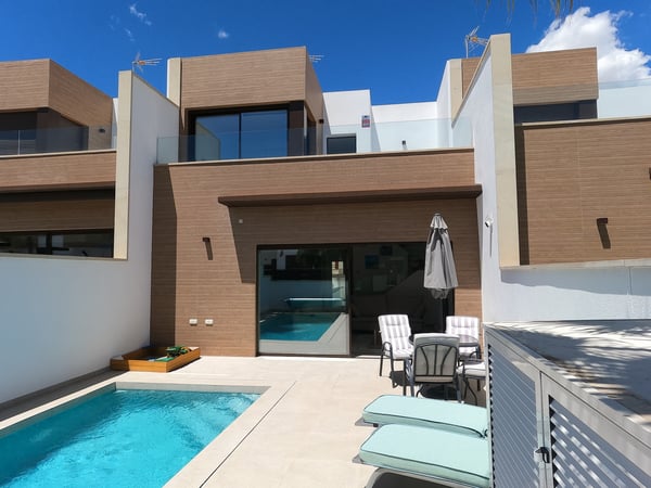 House in Algorfa - view 1