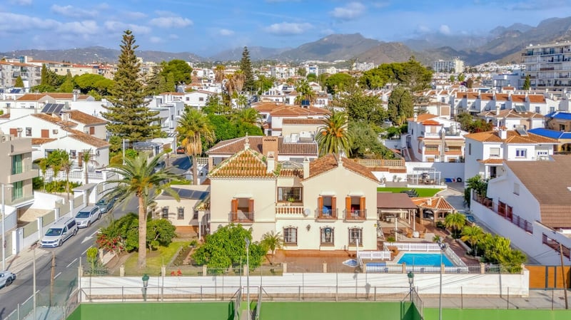 Villa in Nerja - view 1