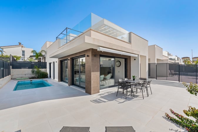 House in San Fulgencio - view 1