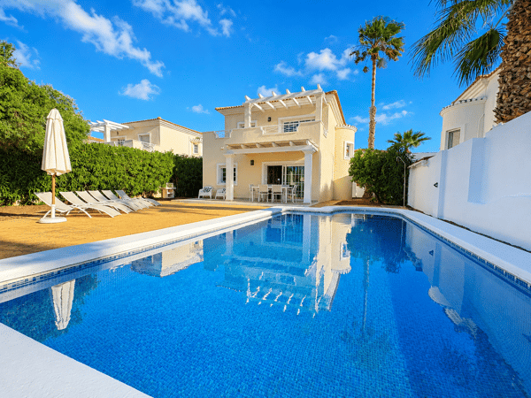 Villa in Lo Mendigo - view 1