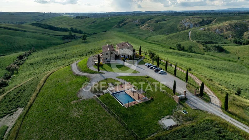 House in Asciano - view 1