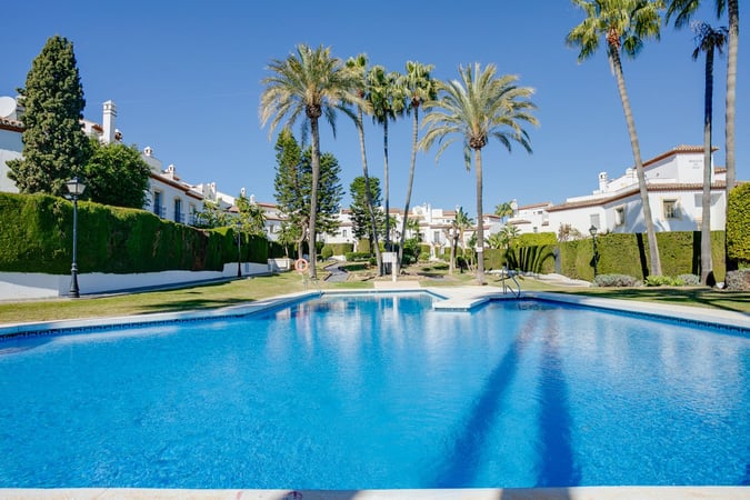 House in Bel-Air - view 1