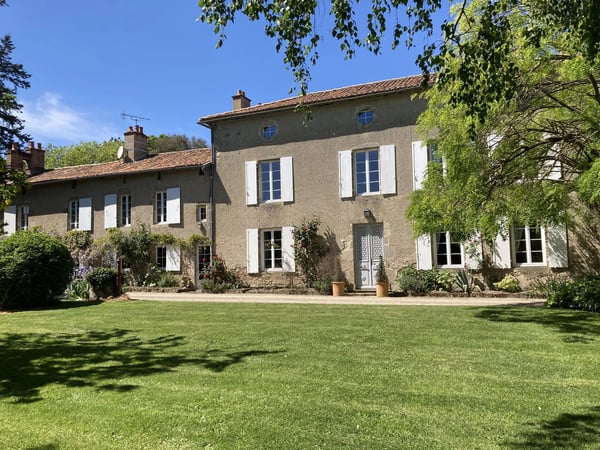 House in Parthenay - view 1