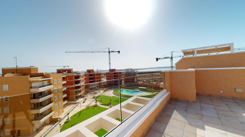 Penthouse in Urbanizacion El Raso - view 1
