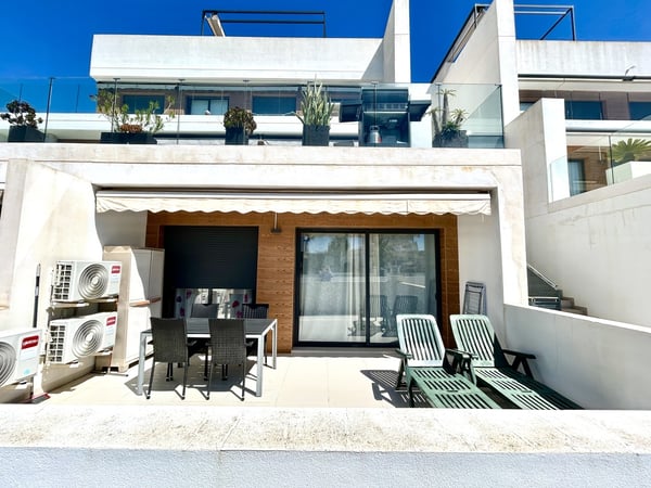 House in Villamartin - view 1