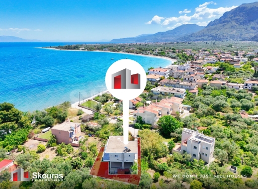 House in West Athens - view 1