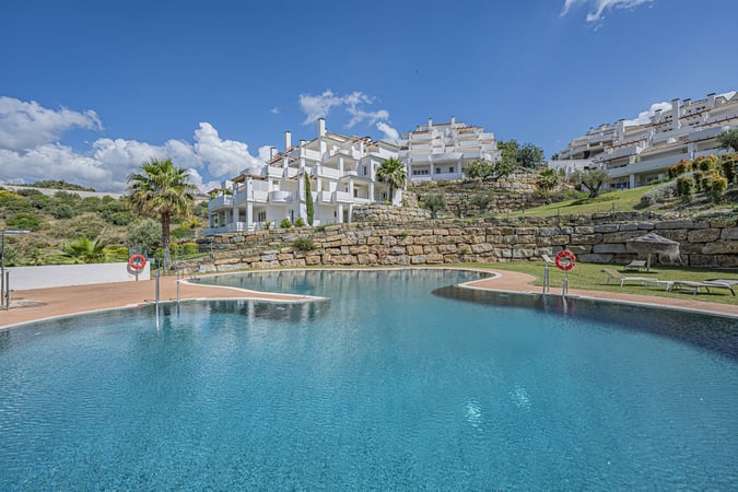 Apartment in Nueva Andalucia - view 1