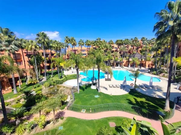 Apartment in Nueva Andalucia - view 1