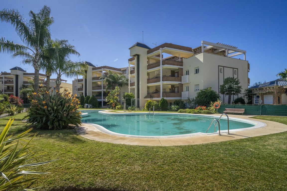 Apartment in Mijas - Image 2