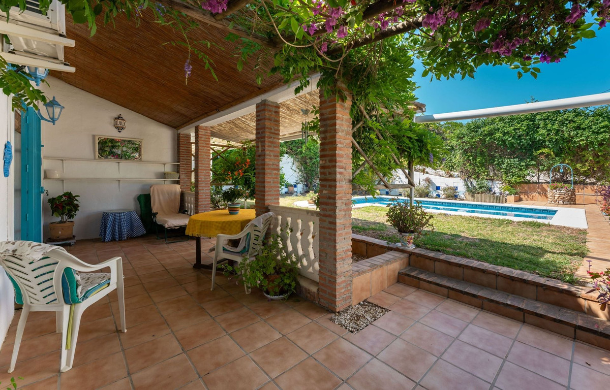 Villa in Coin - Image 2