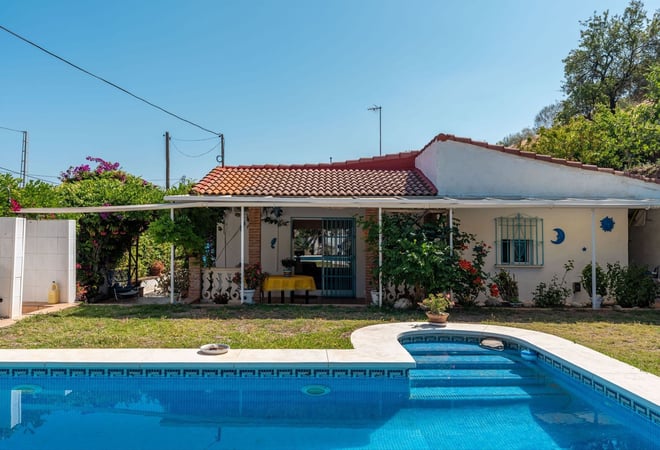 Villa in Coin - view 1