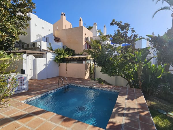 House in Nueva Andalucia - view 1