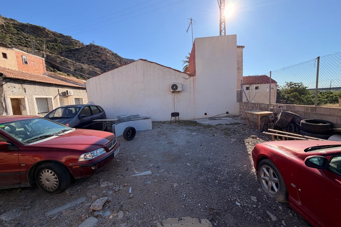 Land in Redovan - Image 3