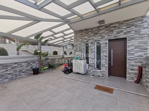 Apartment in Platy - view 1